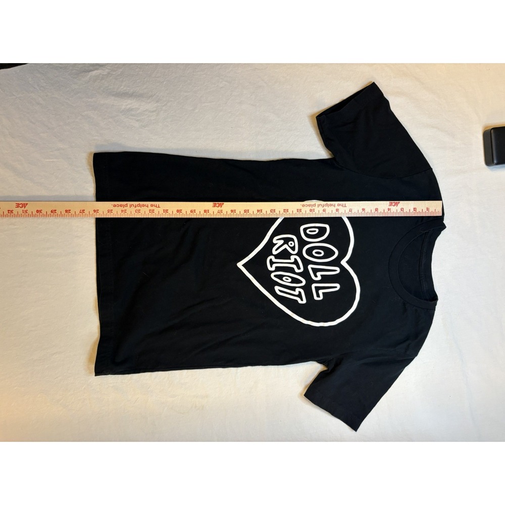Doll Riot‎ Graphic Tshirt Size S - Picture 2 of 3